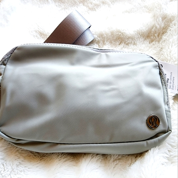 asphalt grey lululemon belt bag Athletica Everywhere 1L (Asphalt Grey) : Sports & Outdoors Everywhere Belt Bag With Long